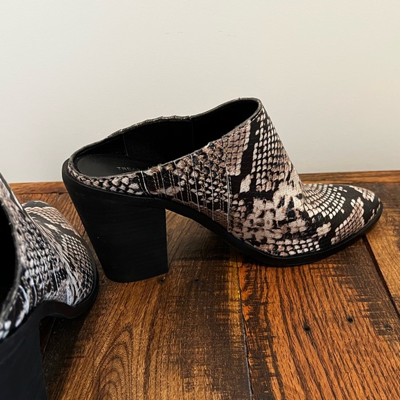 NWOT Treasure & Bond Snakeskin Heel Mule Size 8.5 - Picture 4 of 7